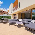 La Colline I Private Pool Oasis Near Old Town Villa