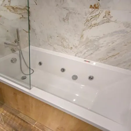 La Colline I Private Pool Oasis Near Old Town Vila *