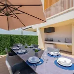 Maricolline I Private Pool Oasis Near Old Town فيلة البوفيرا